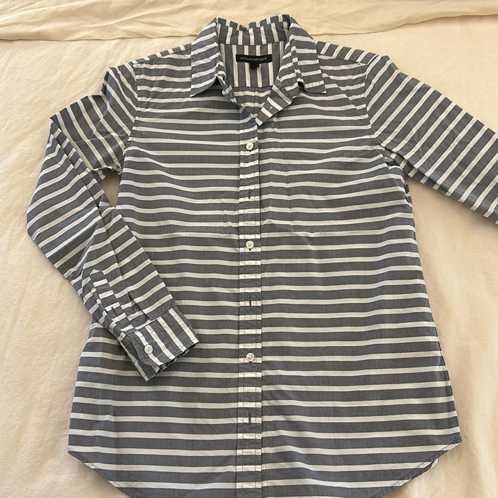 Banana Republic Grey and White Striped Button Down